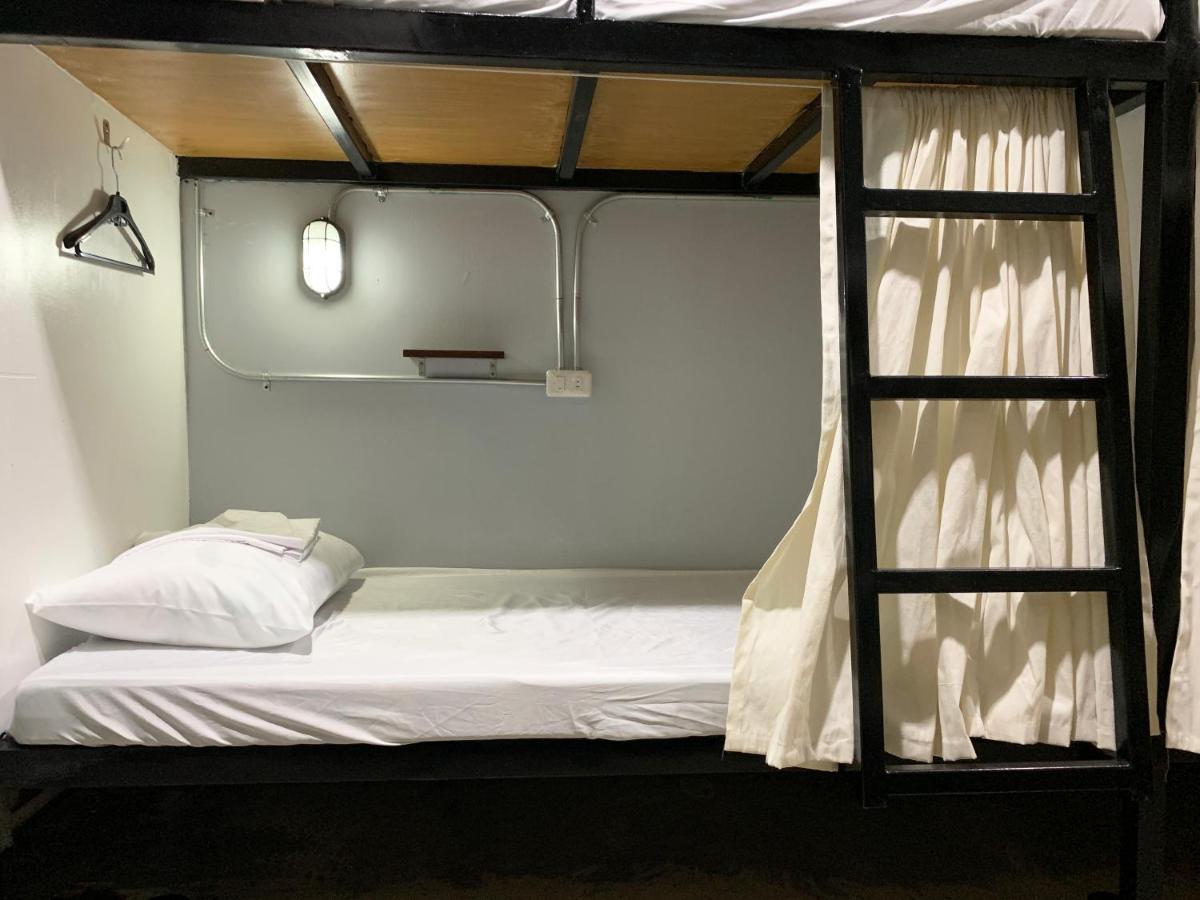 Happynest Hostel Cebu Екстер'єр фото