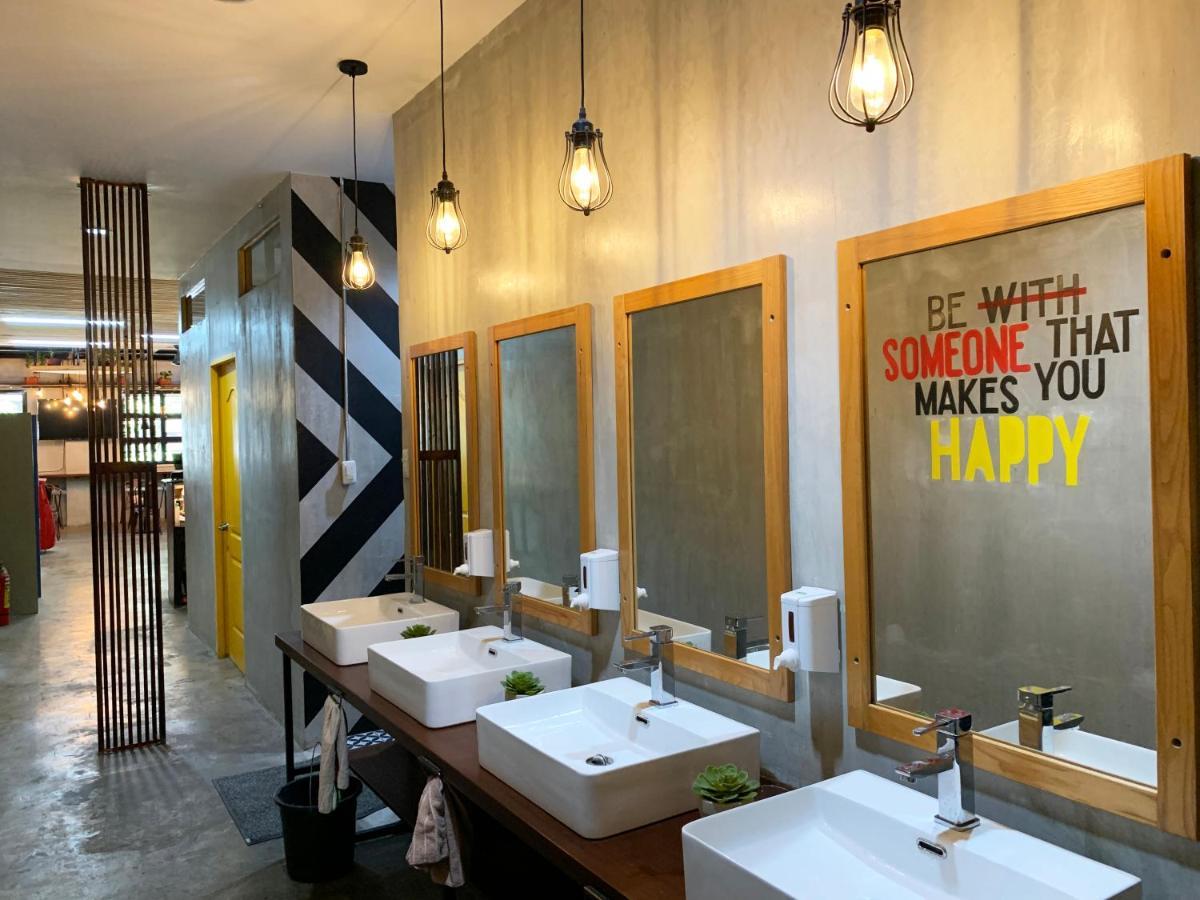 Happynest Hostel Cebu Екстер'єр фото