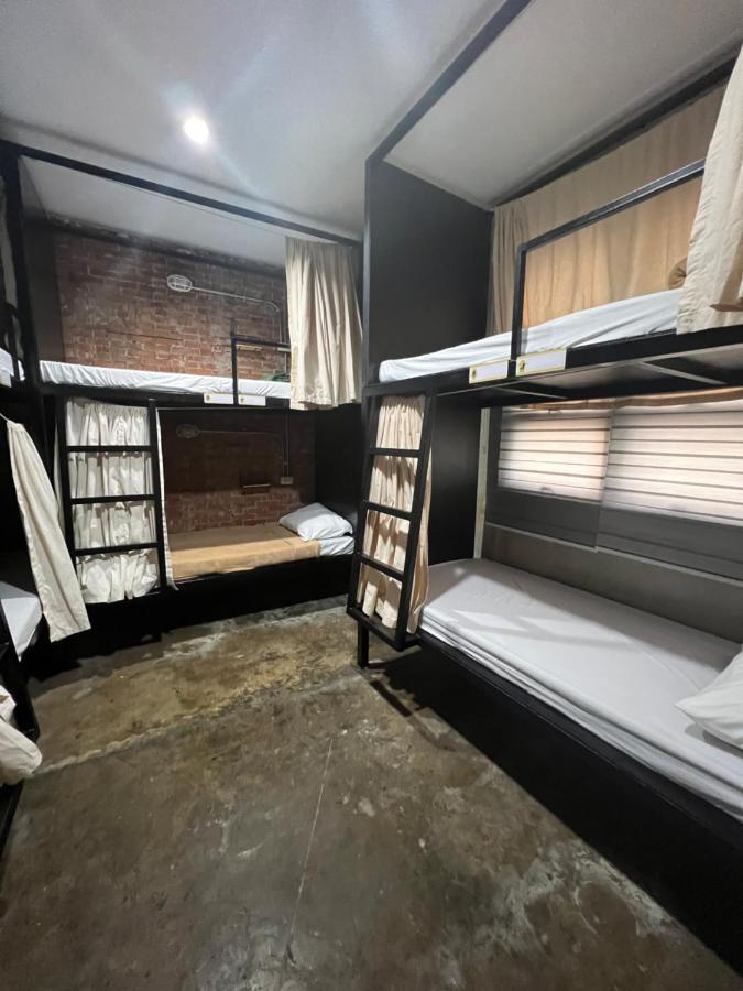 Happynest Hostel Cebu Екстер'єр фото