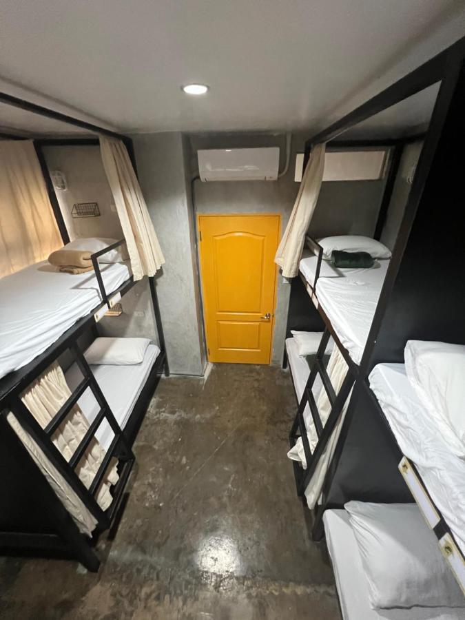 Happynest Hostel Cebu Екстер'єр фото